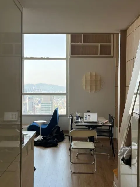 Room image 2