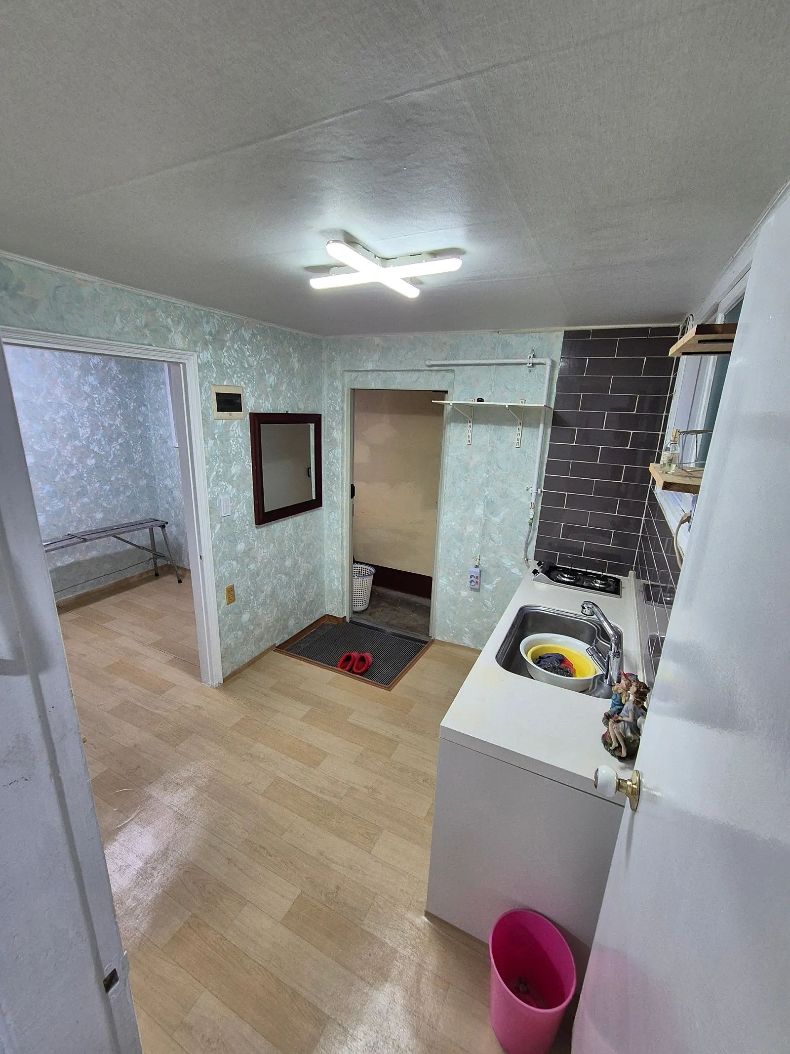 Room image 2