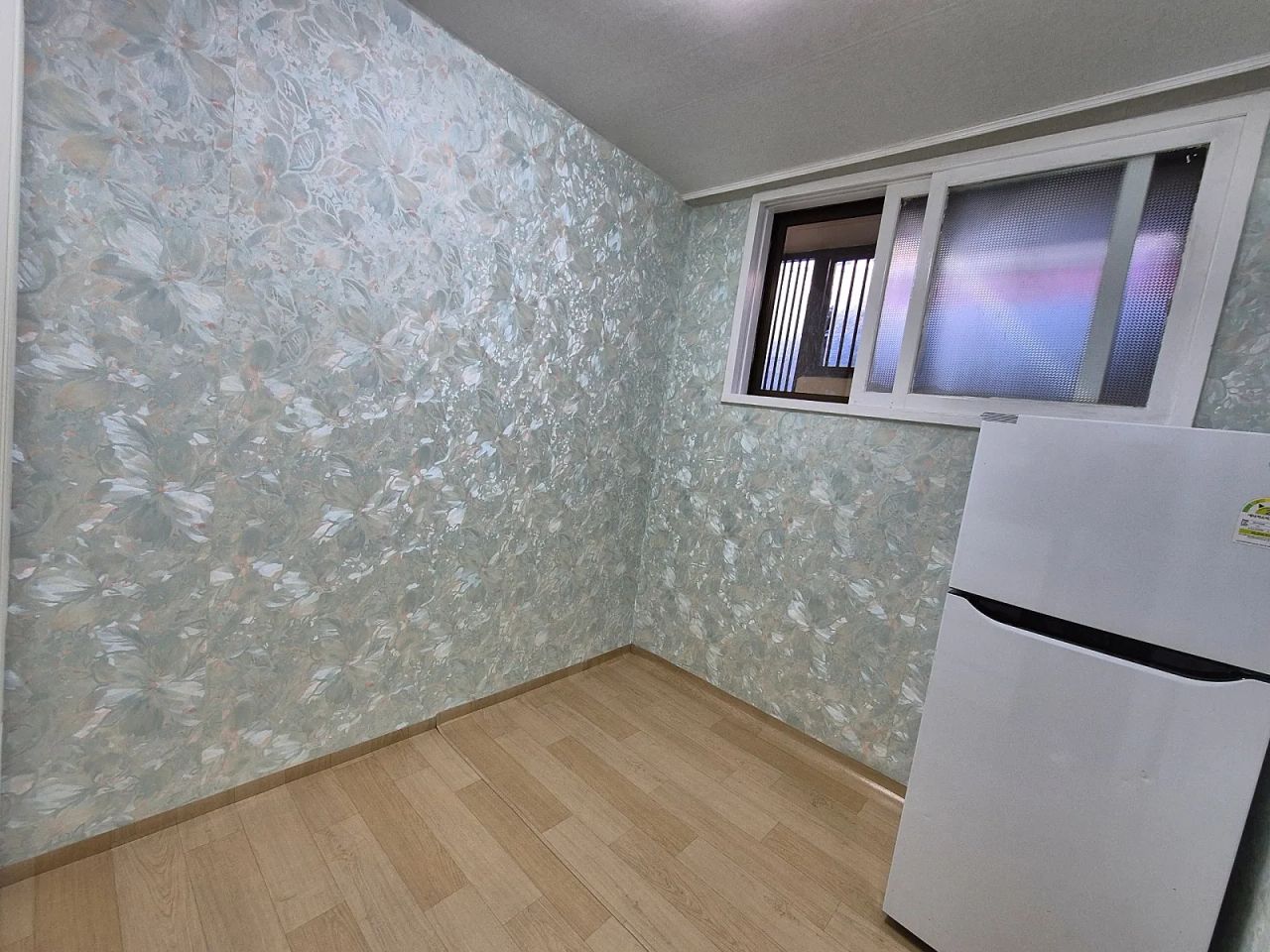 Room image 5