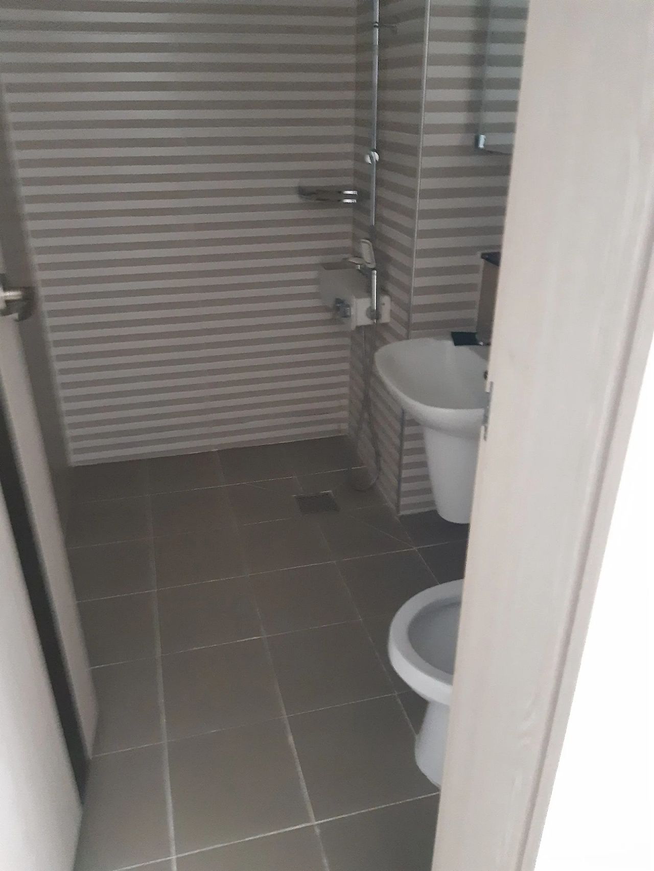 Room image 4