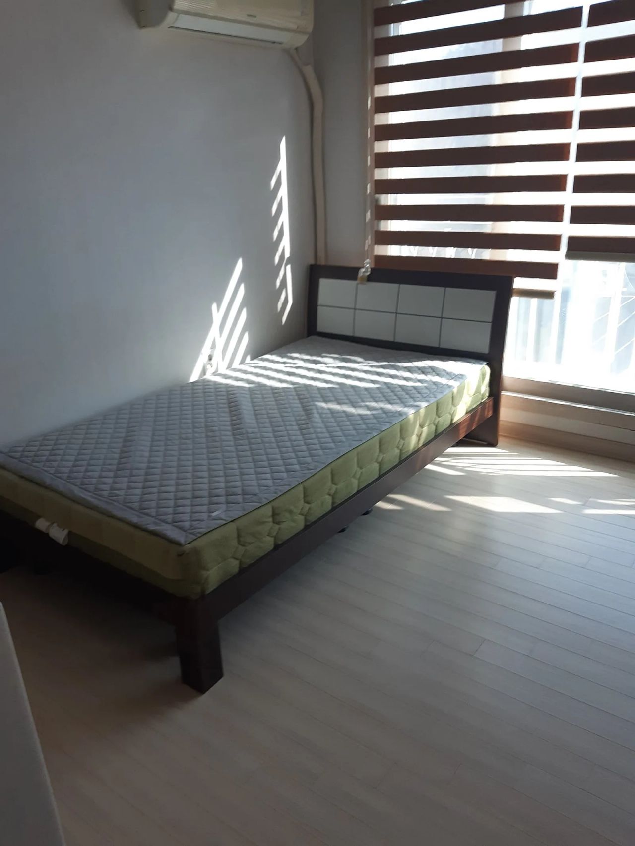Room image 5