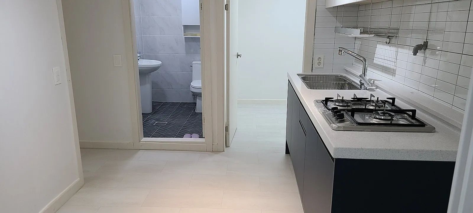 Room image 1