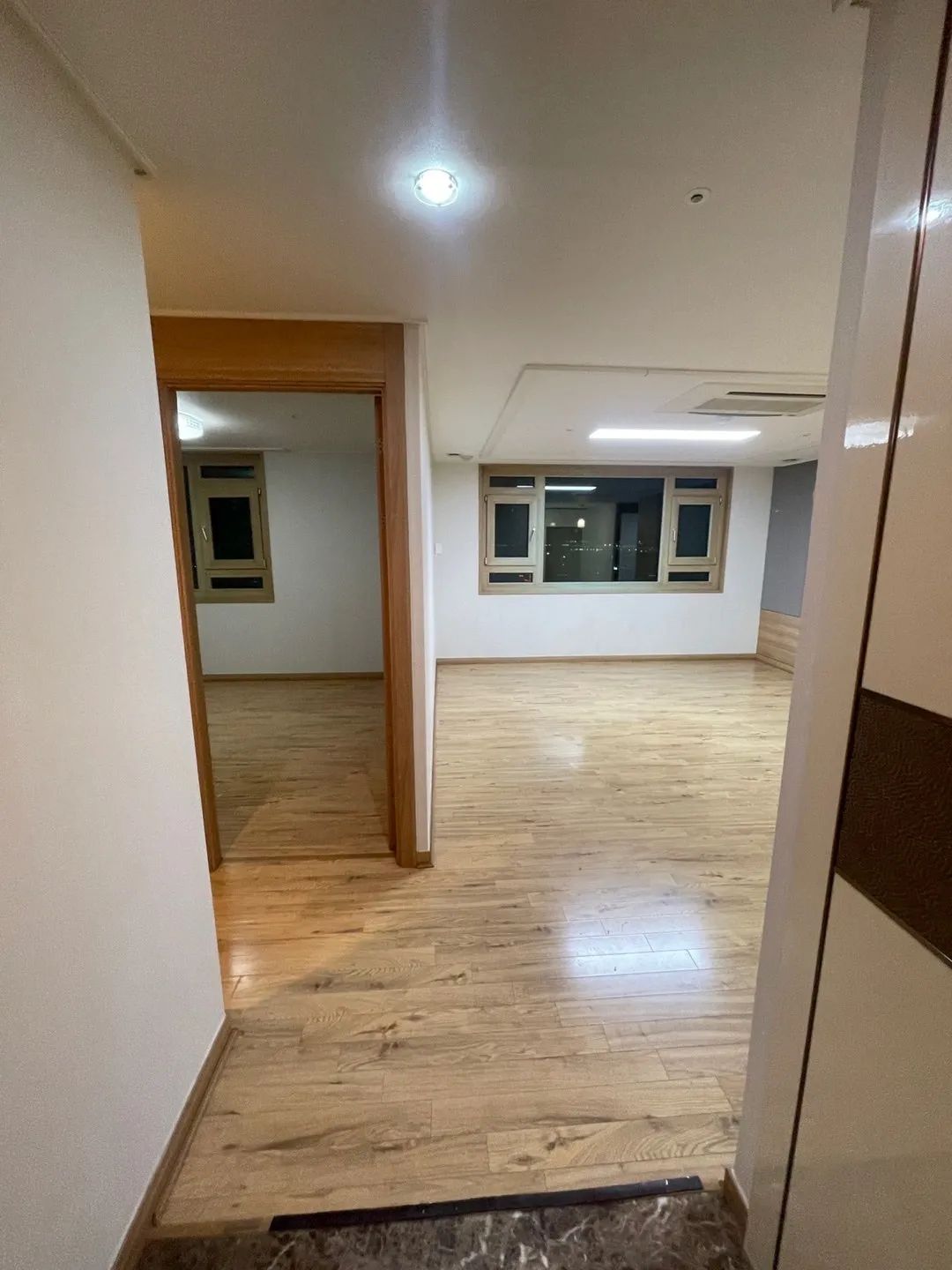 Room image 2
