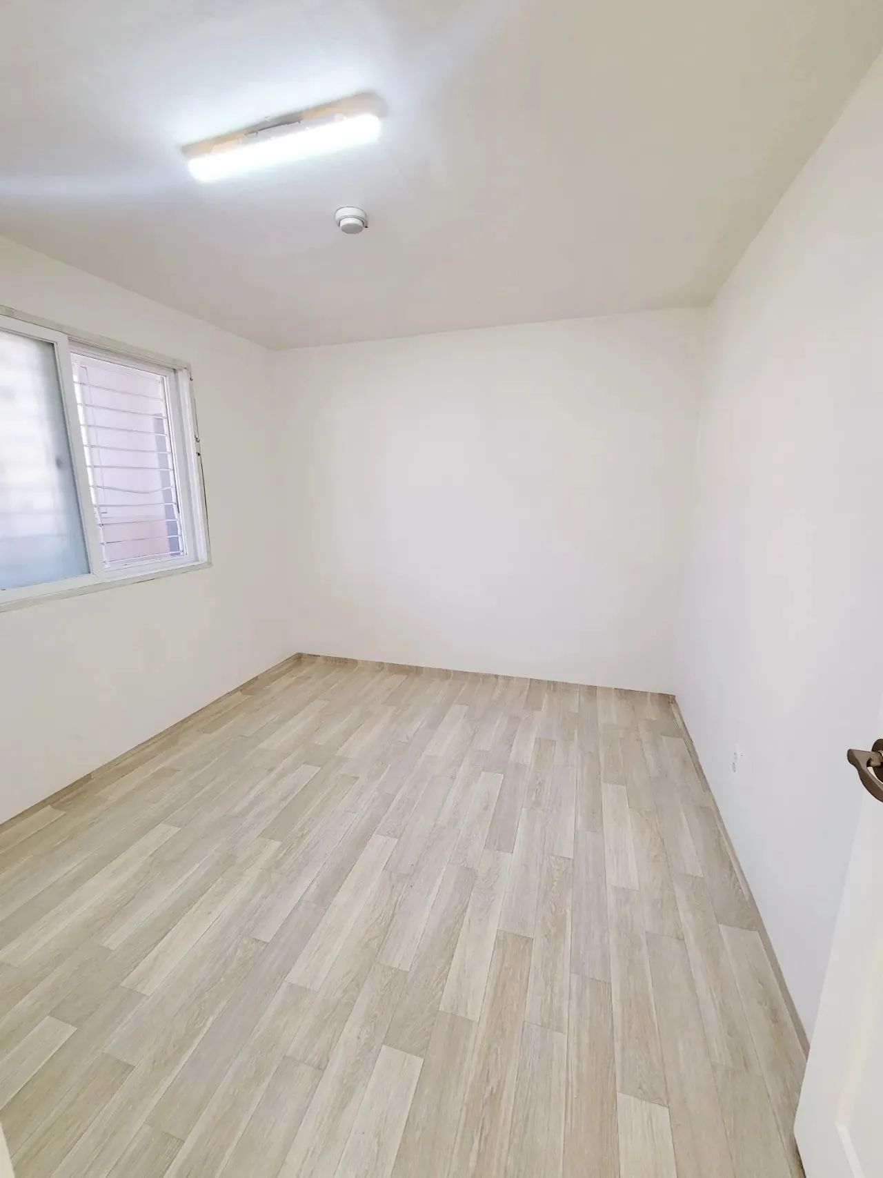Room image 2