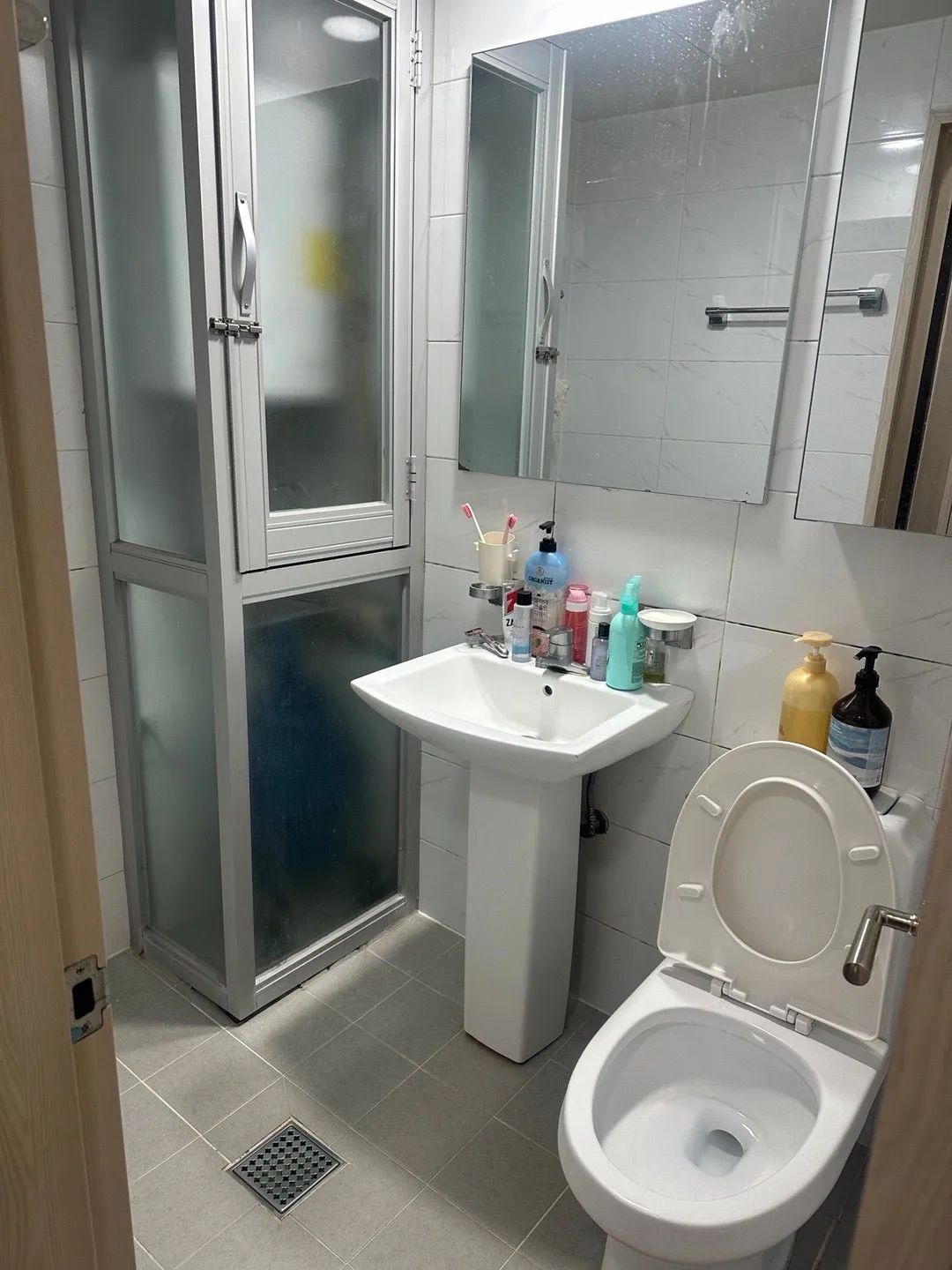 Room image 4
