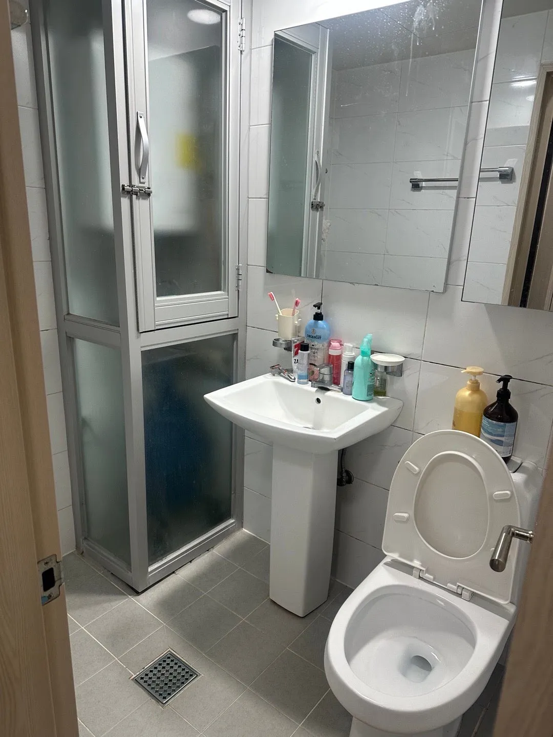 Room image 4