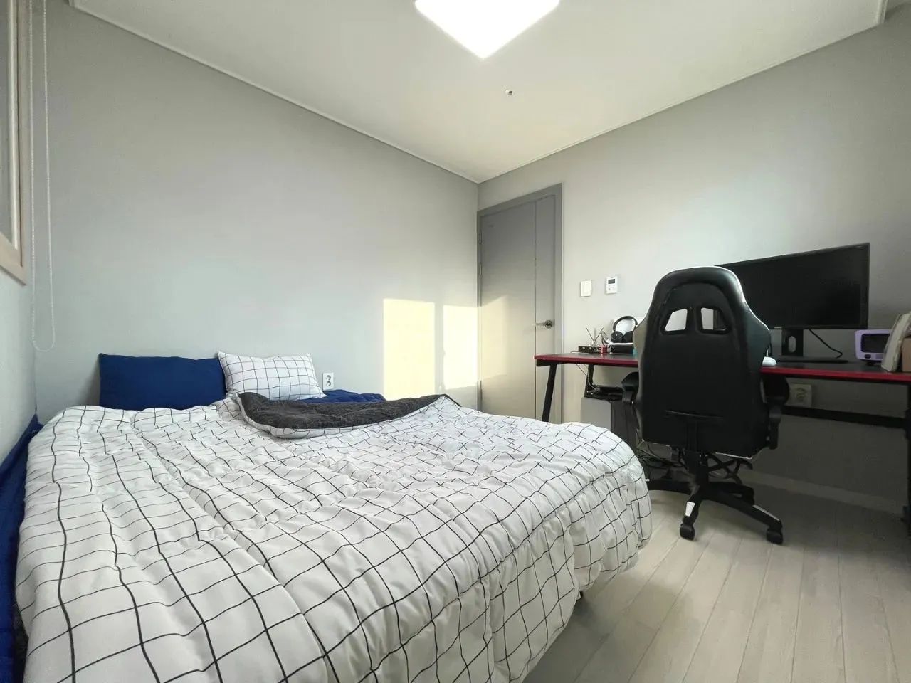 Room image 1