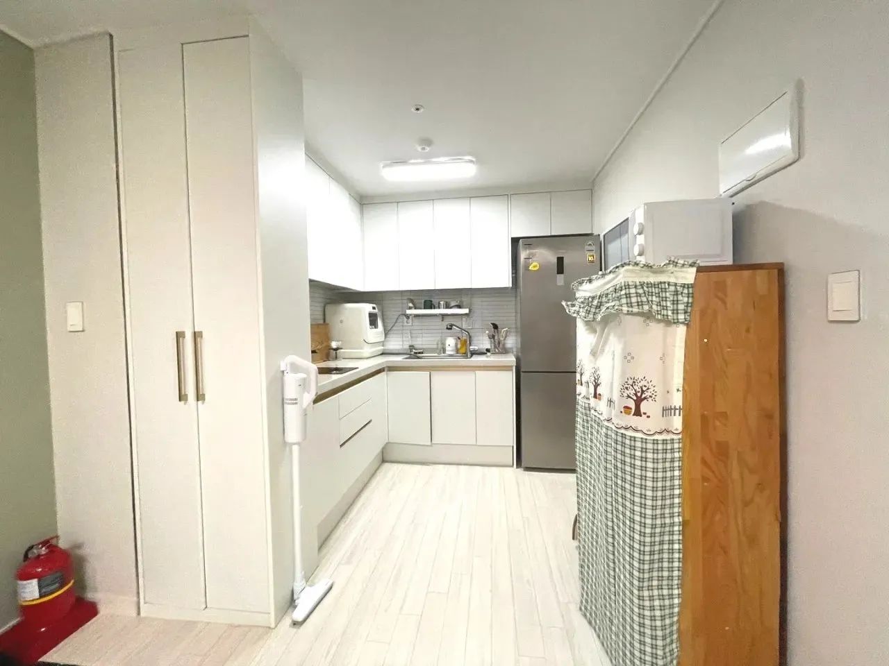 Room image 3