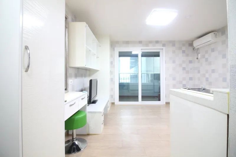 Room image 1