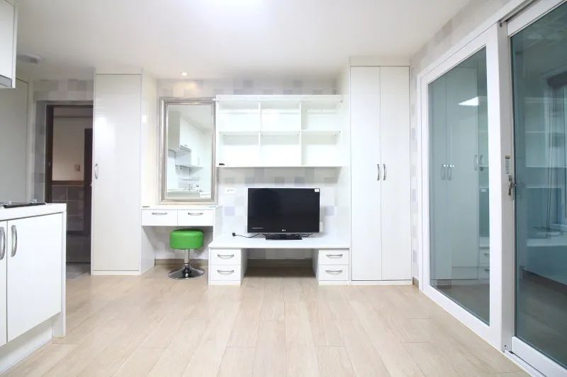 Room image 4