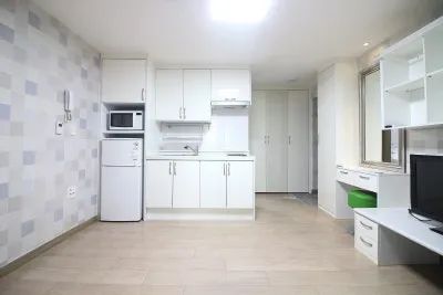 Room image 5