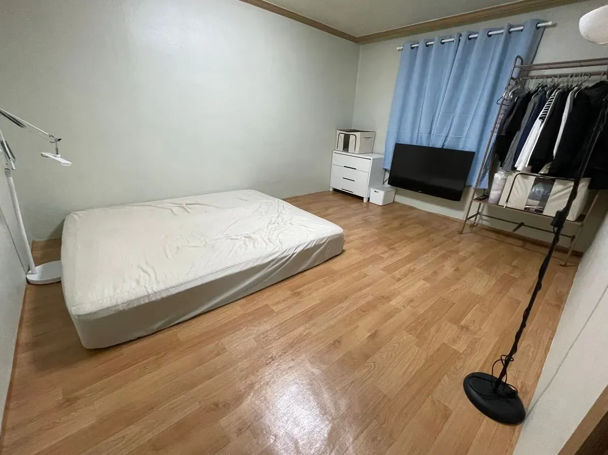 Room image 1