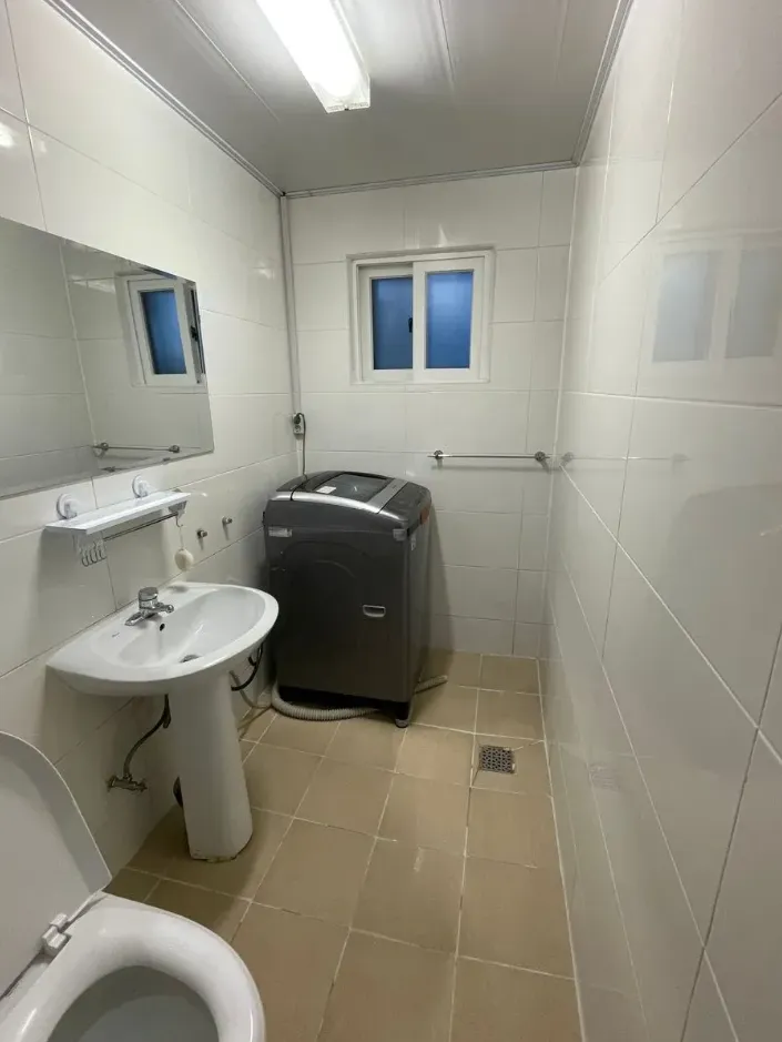 Room image 3