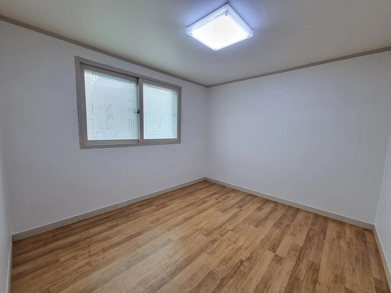 Room image 1