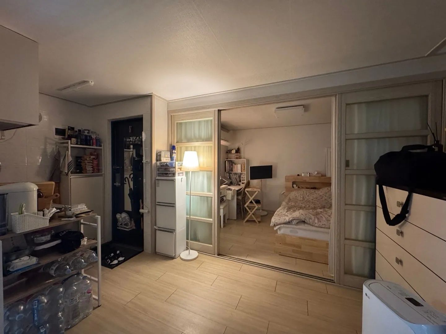 Room image 1