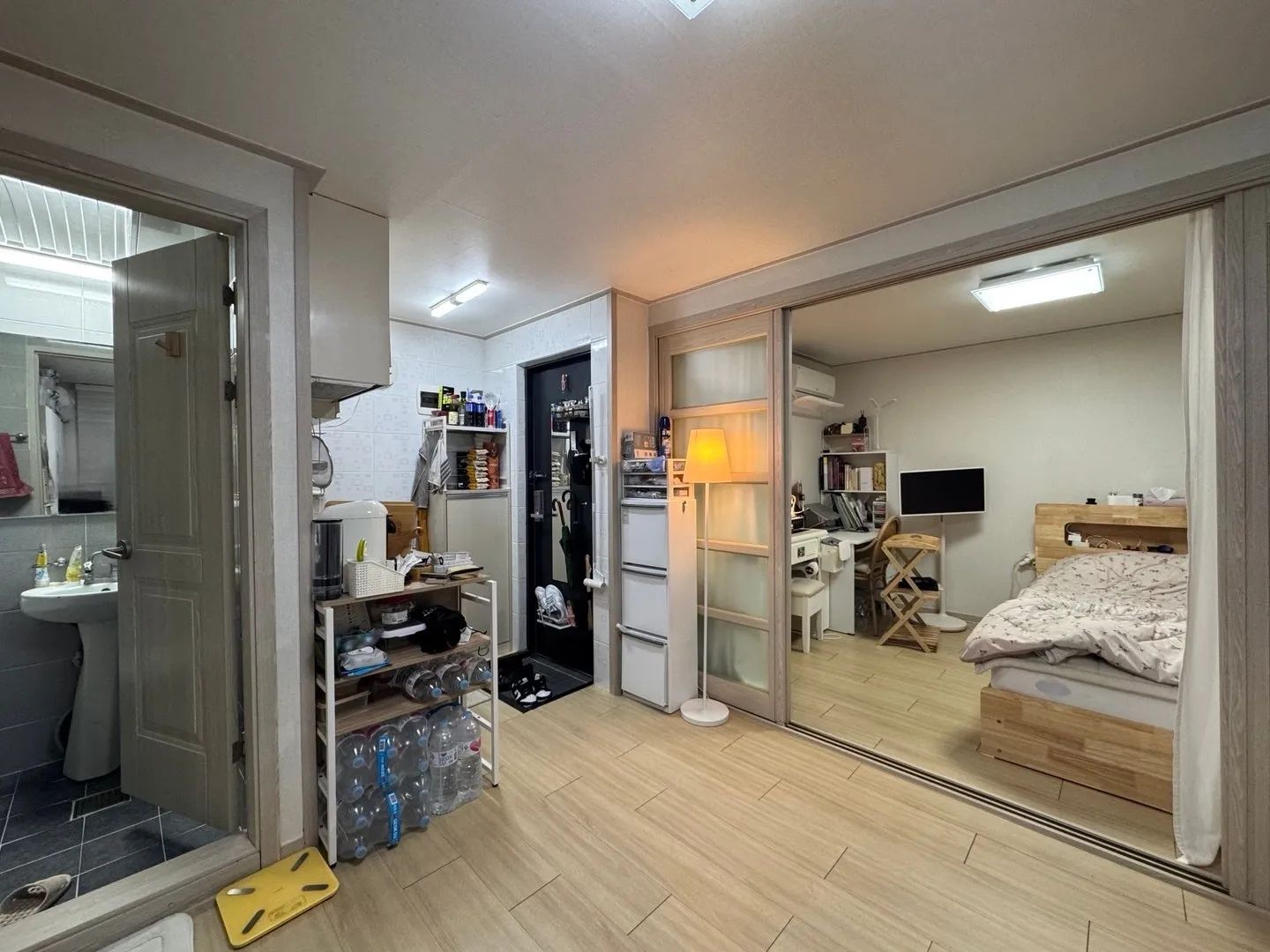 Room image 3