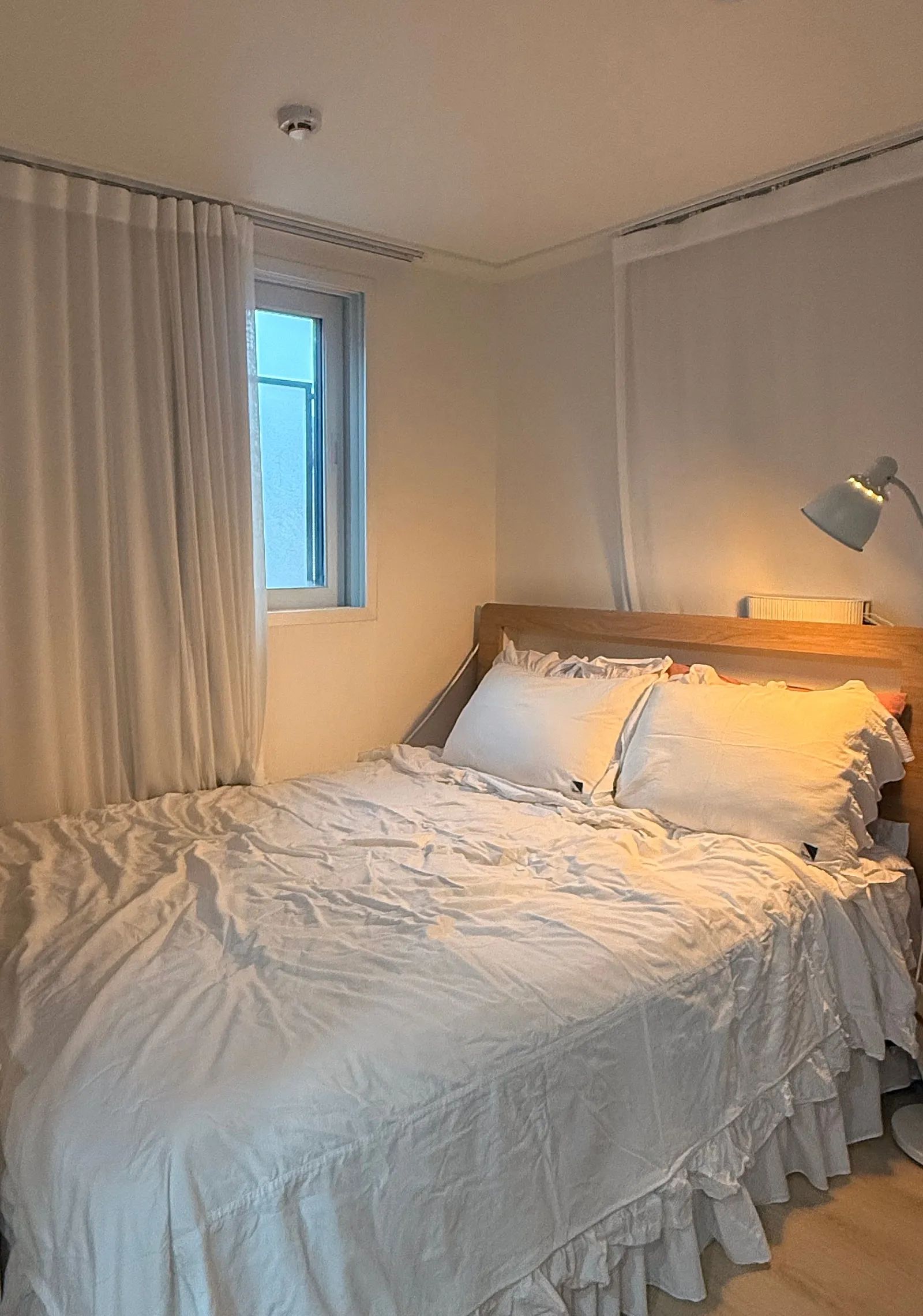 Room image 1