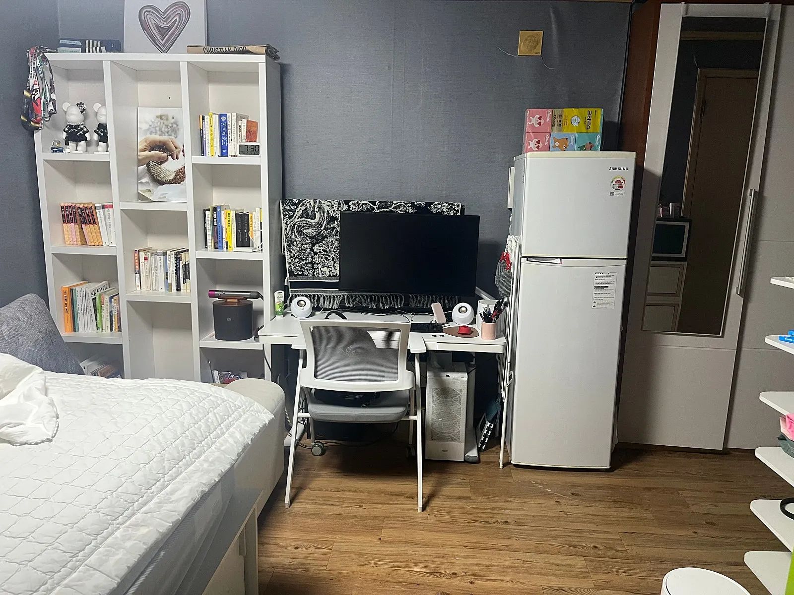 Room image 3