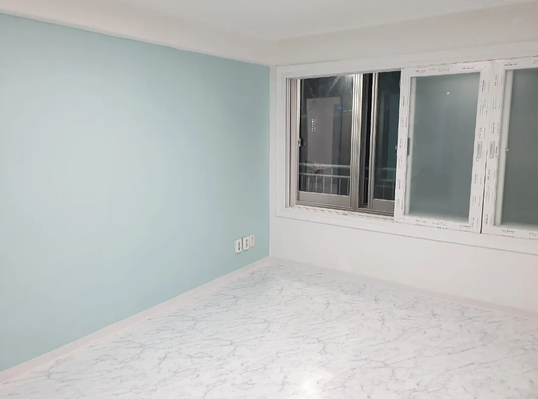 Room image 3