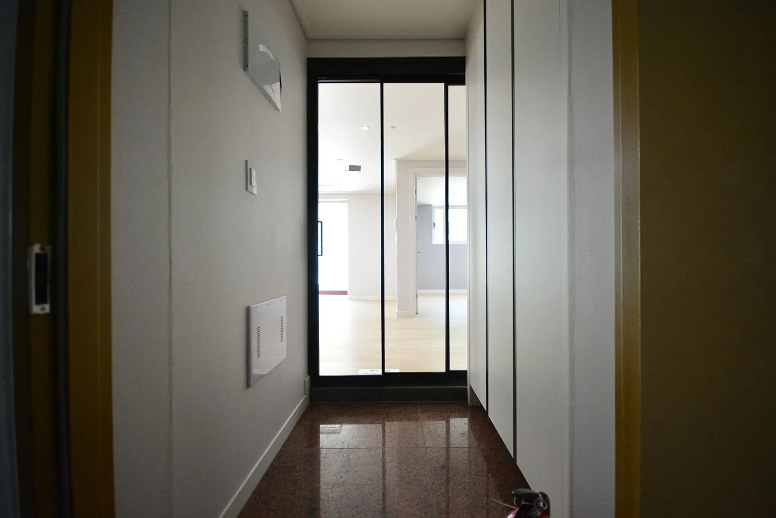 Room image 1