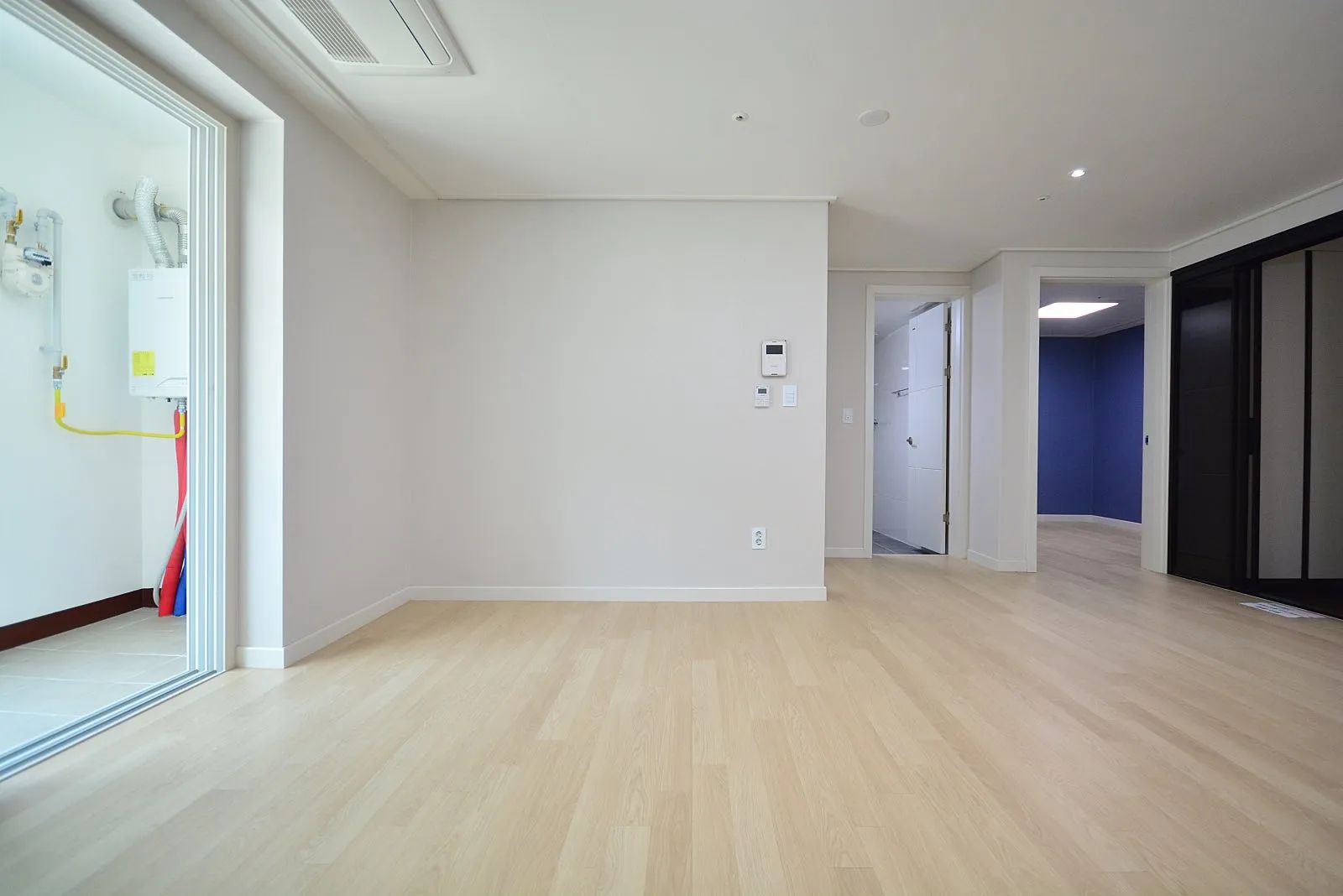 Room image 3