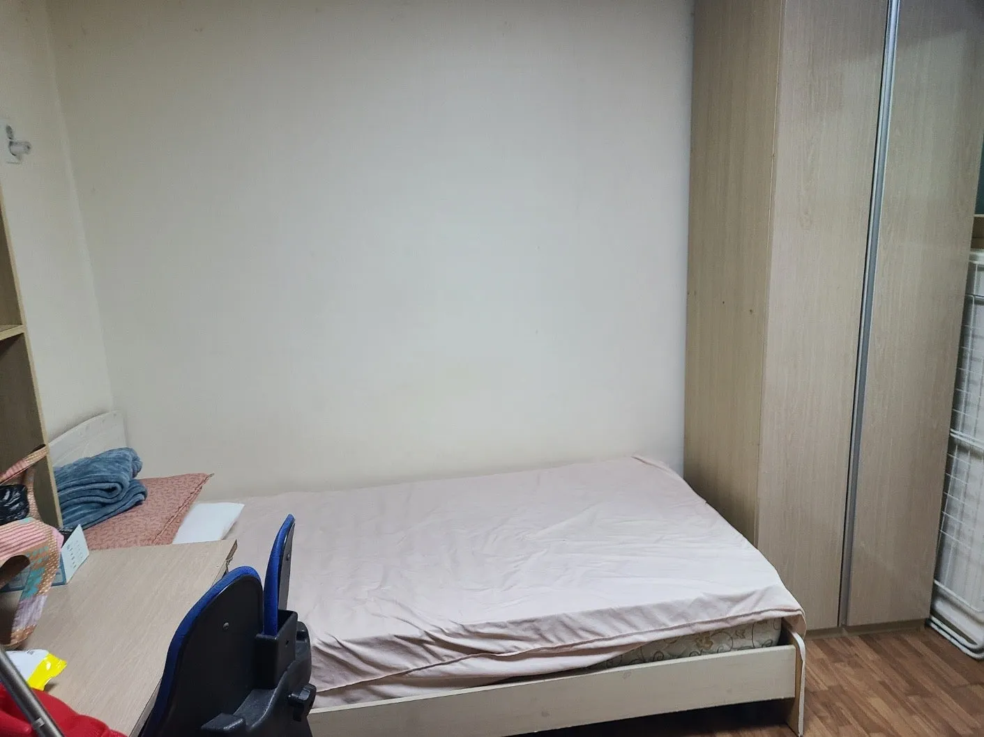 Room image 3