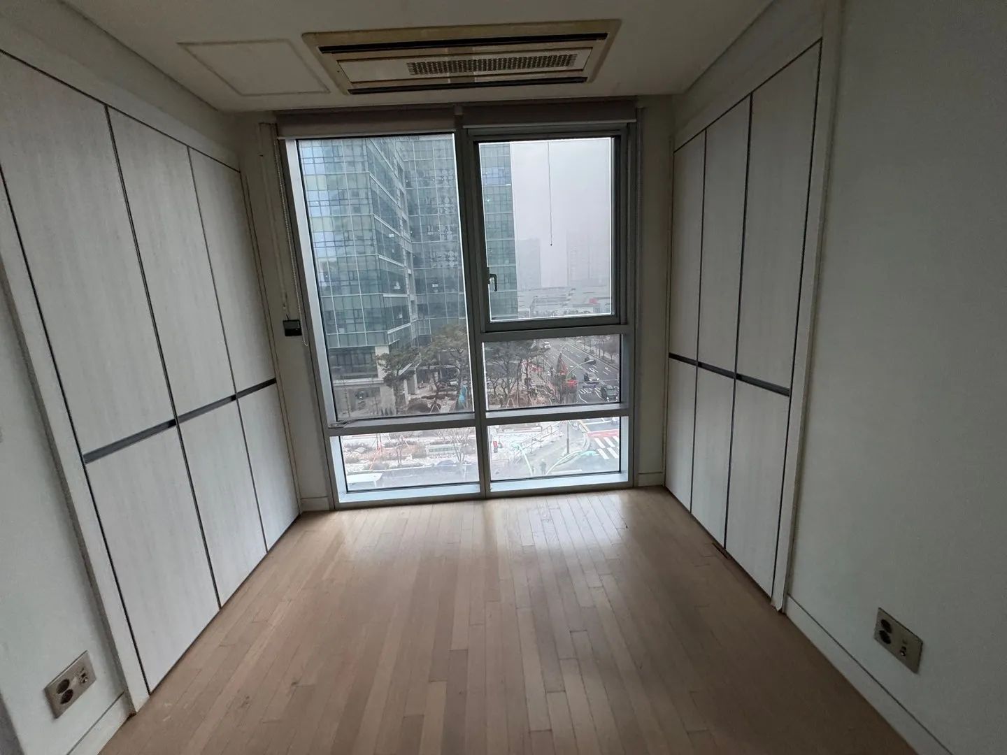 Room image 3
