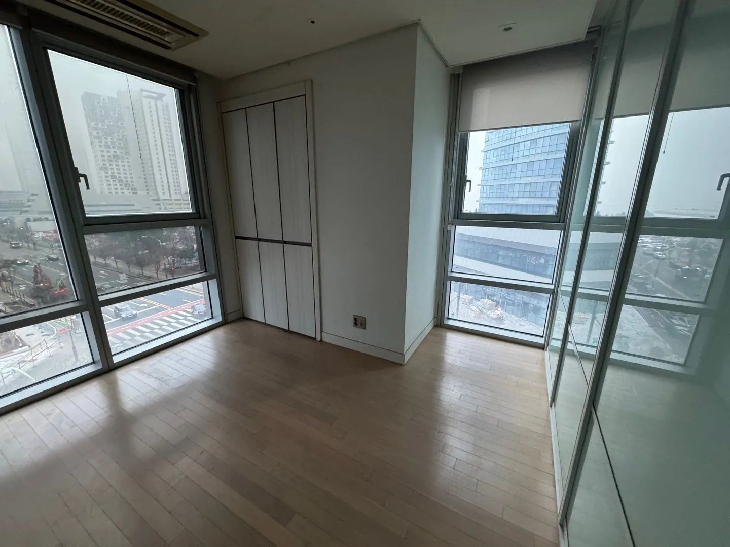 Room image 4