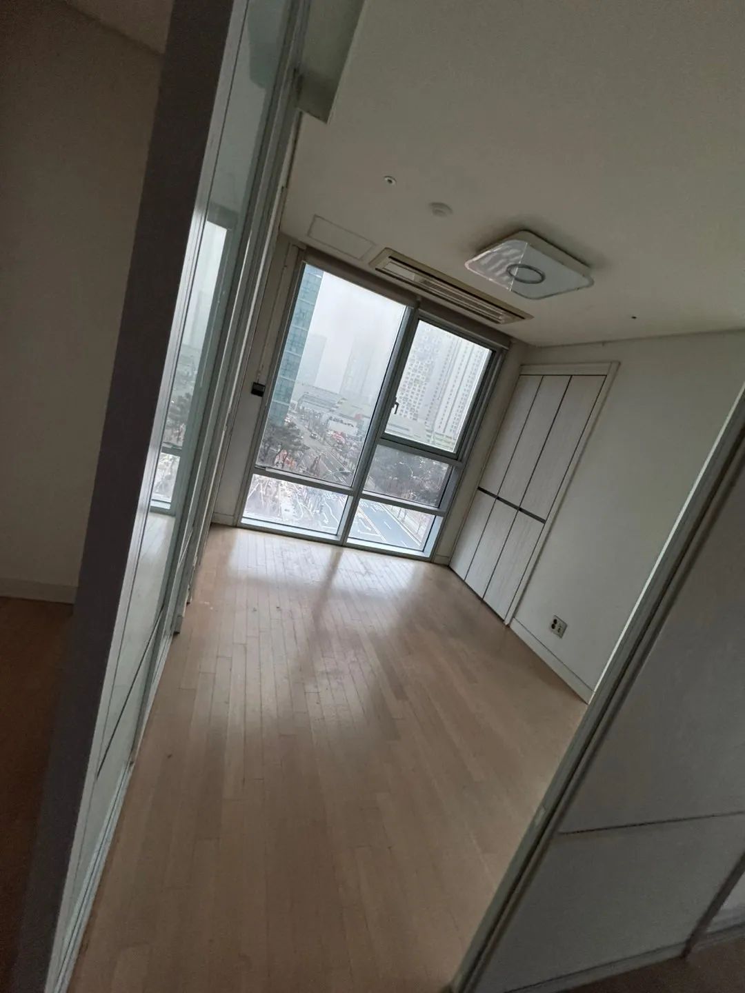 Room image 5