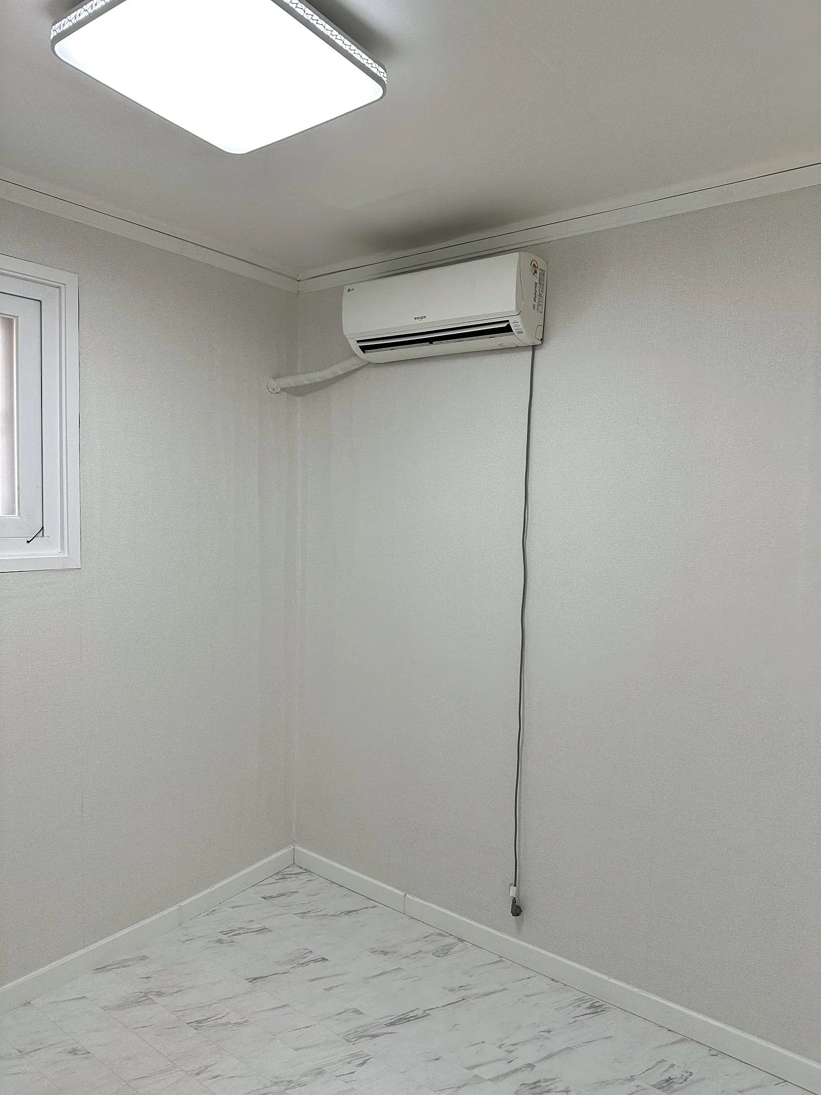 Room image 3