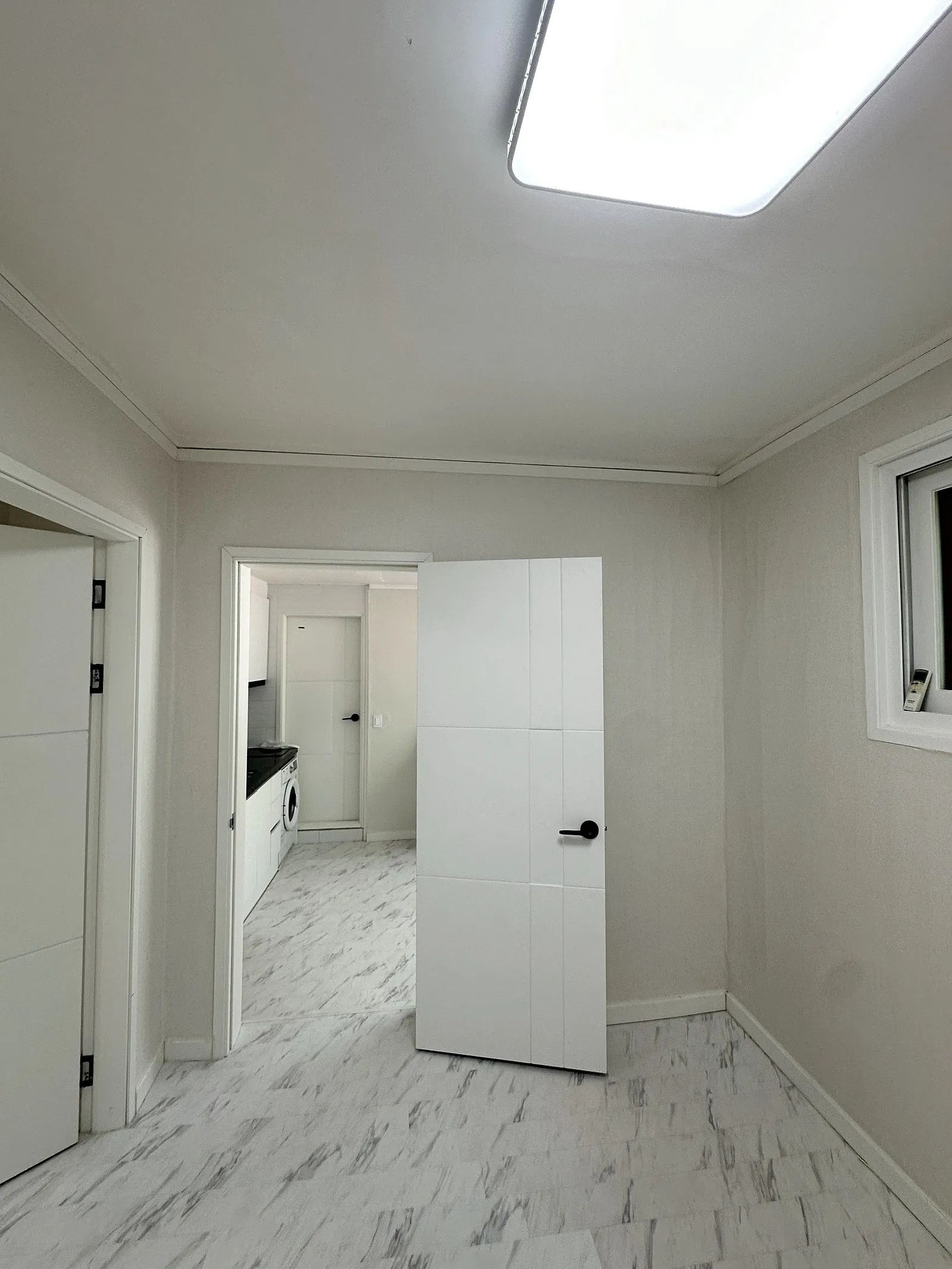 Room image 4