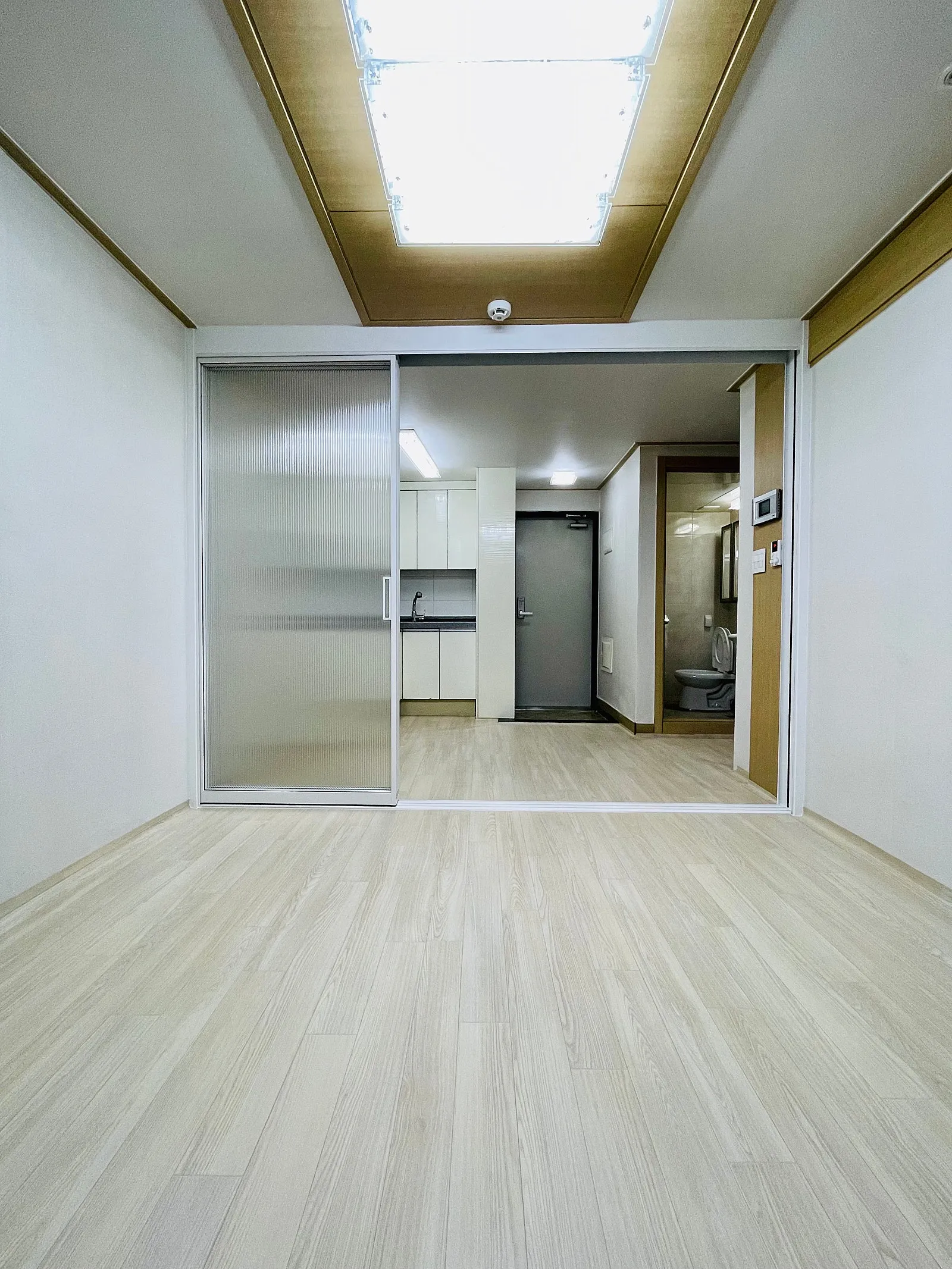 Room image 4