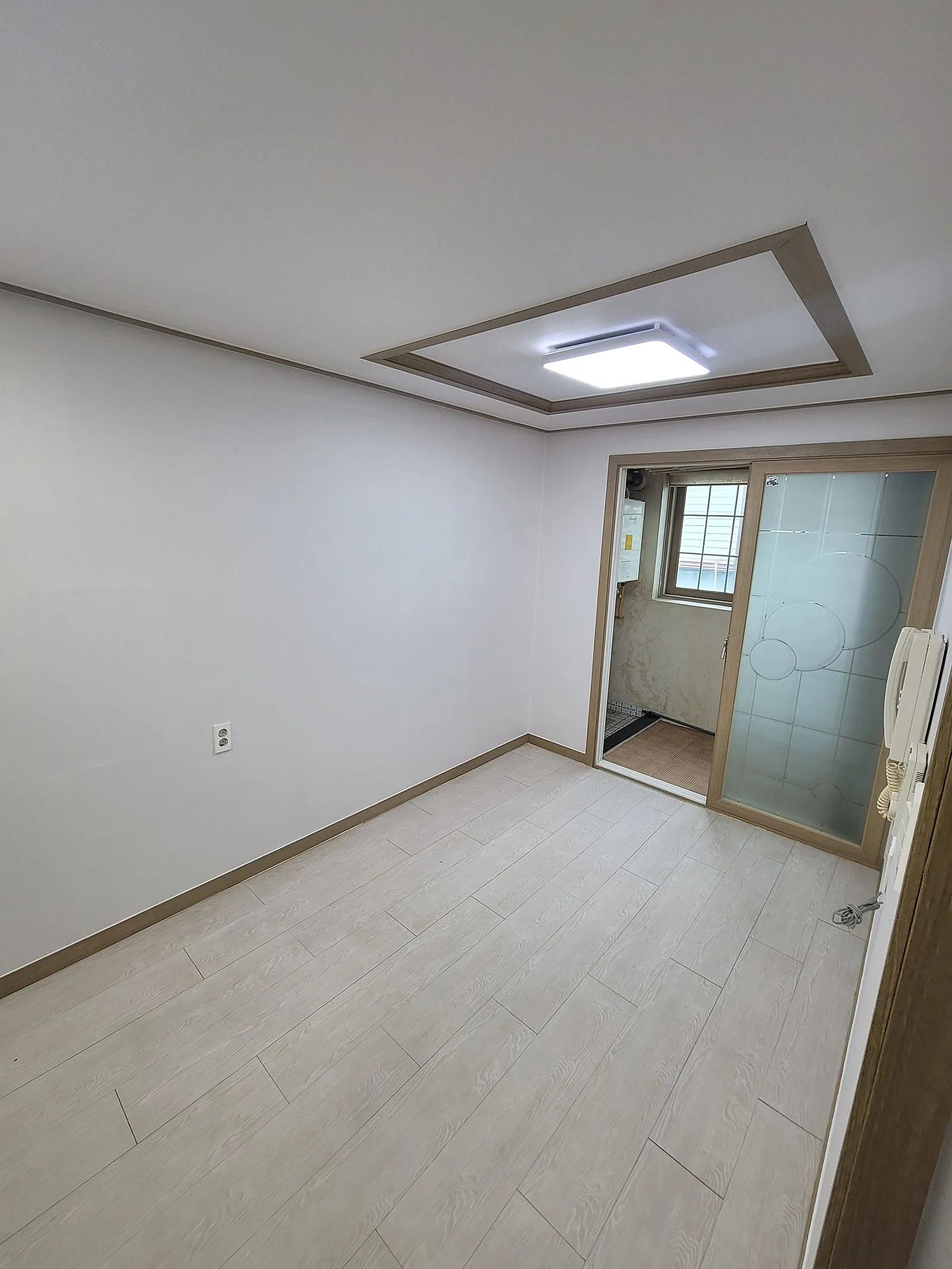 Room image 3