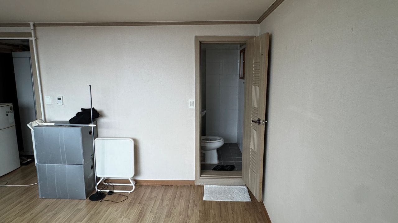Room image 1