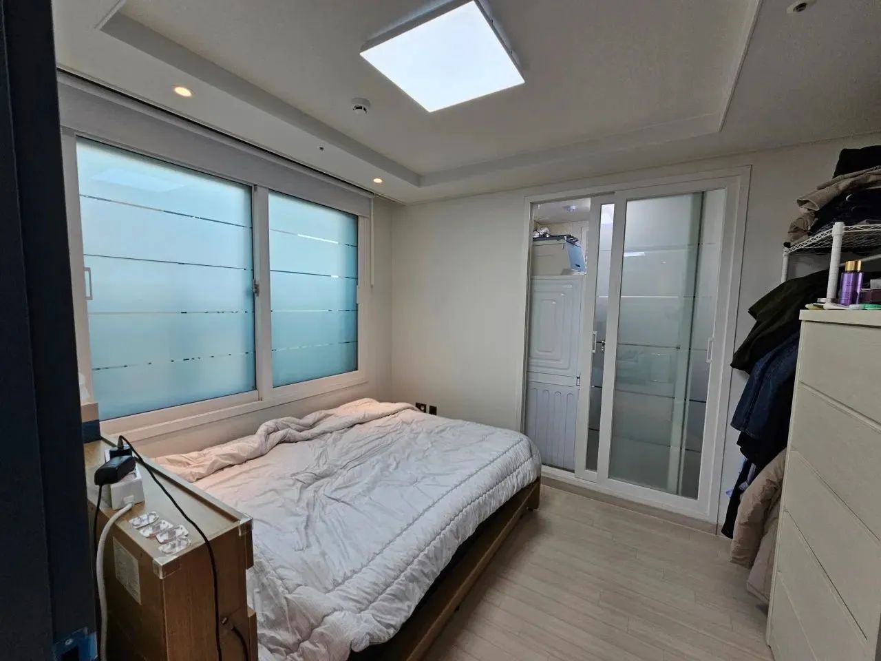 Room image 3