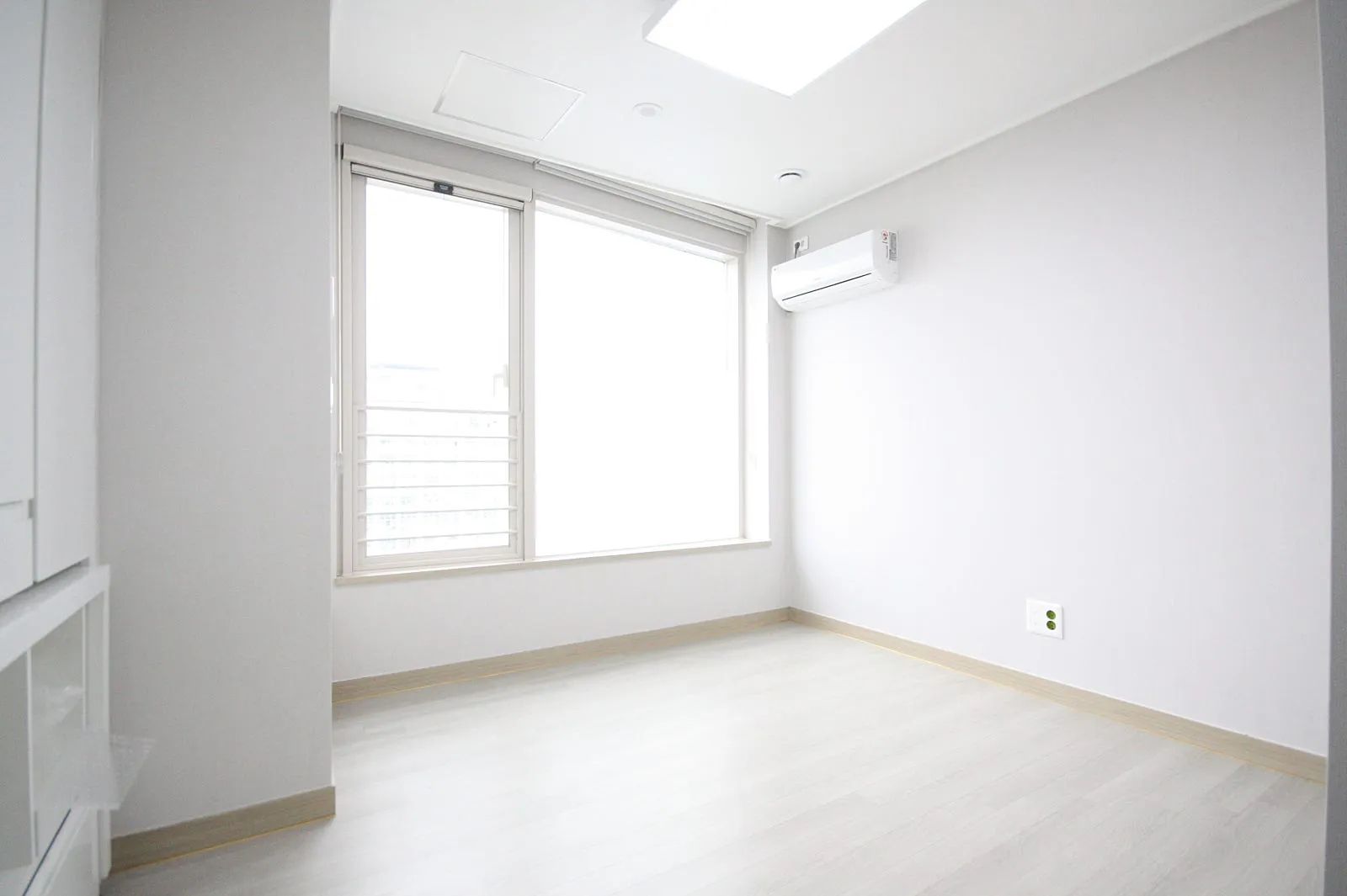 Room image 3