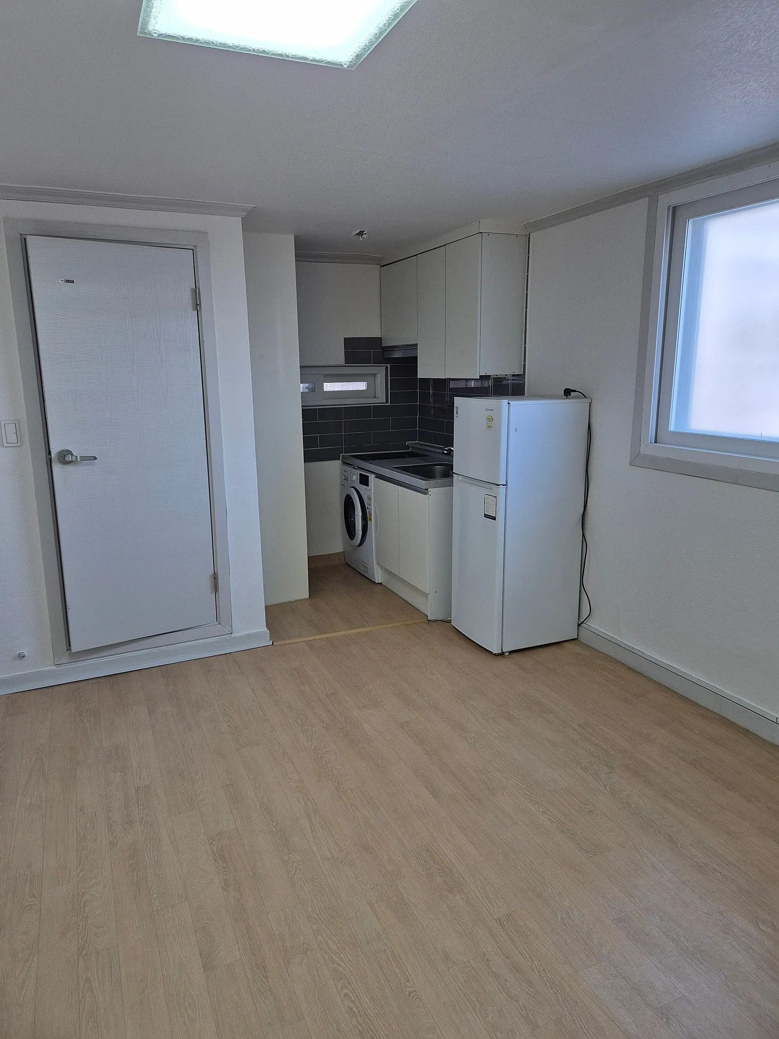 Room image 1