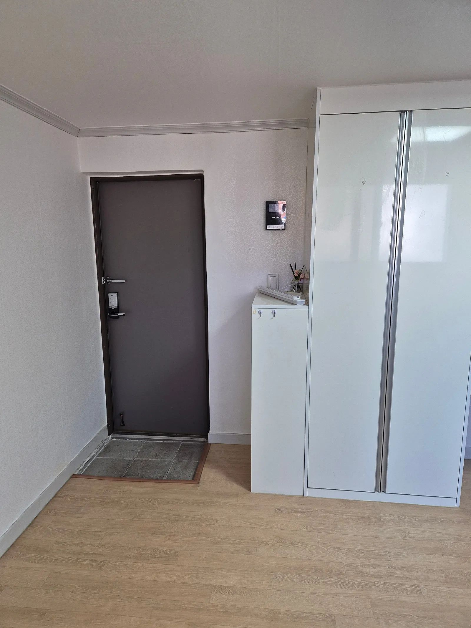 Room image 3