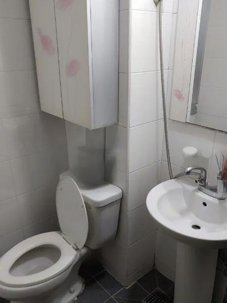 Room image 3