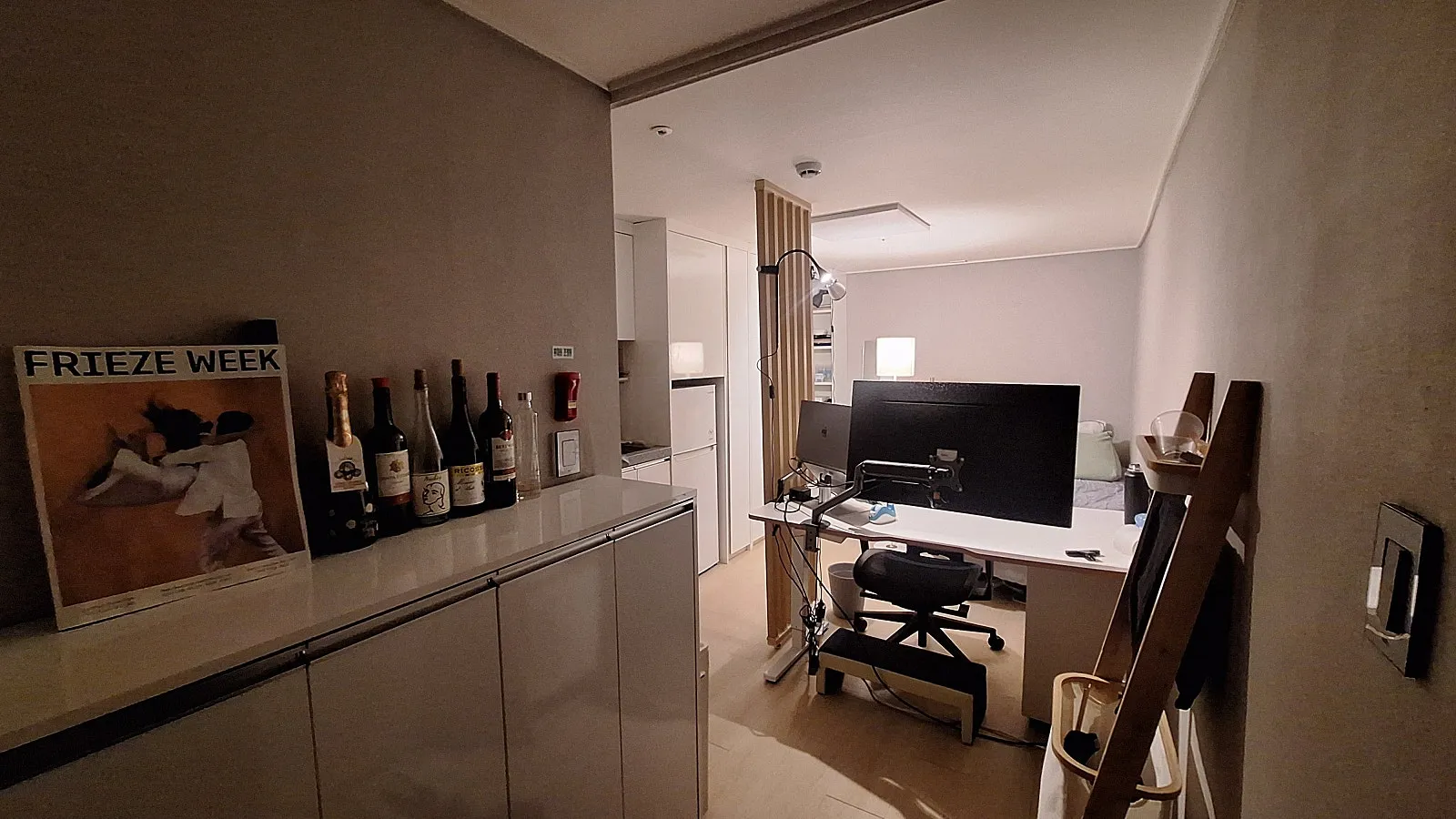 Room image 1