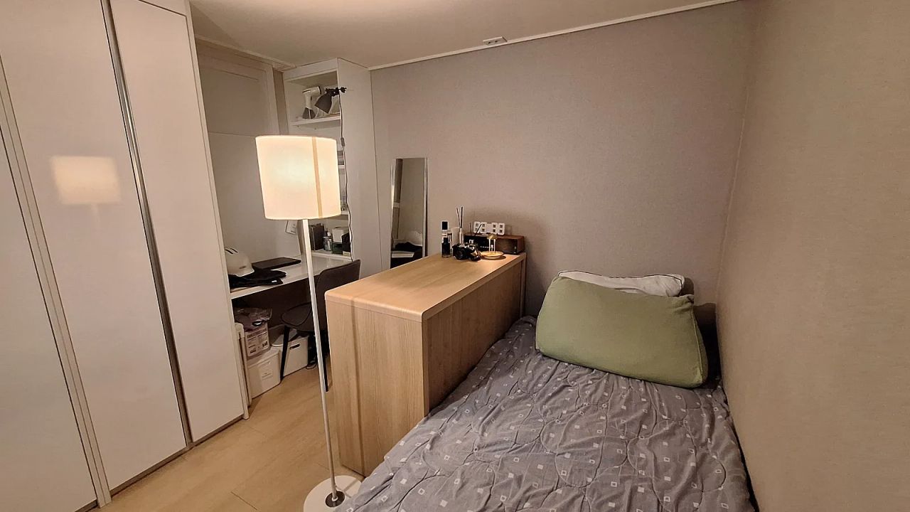 Room image 5