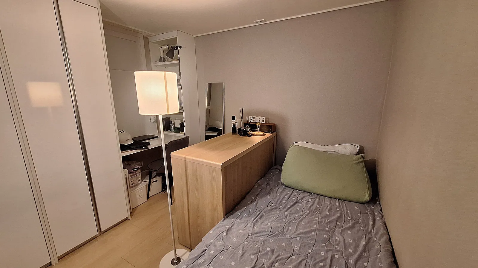 Room image 5