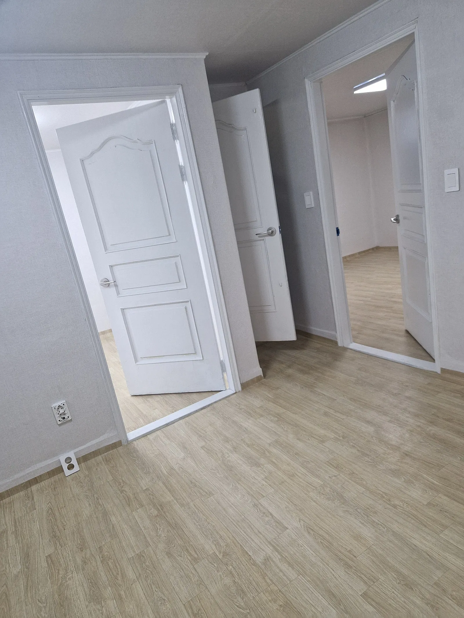 Room image 1