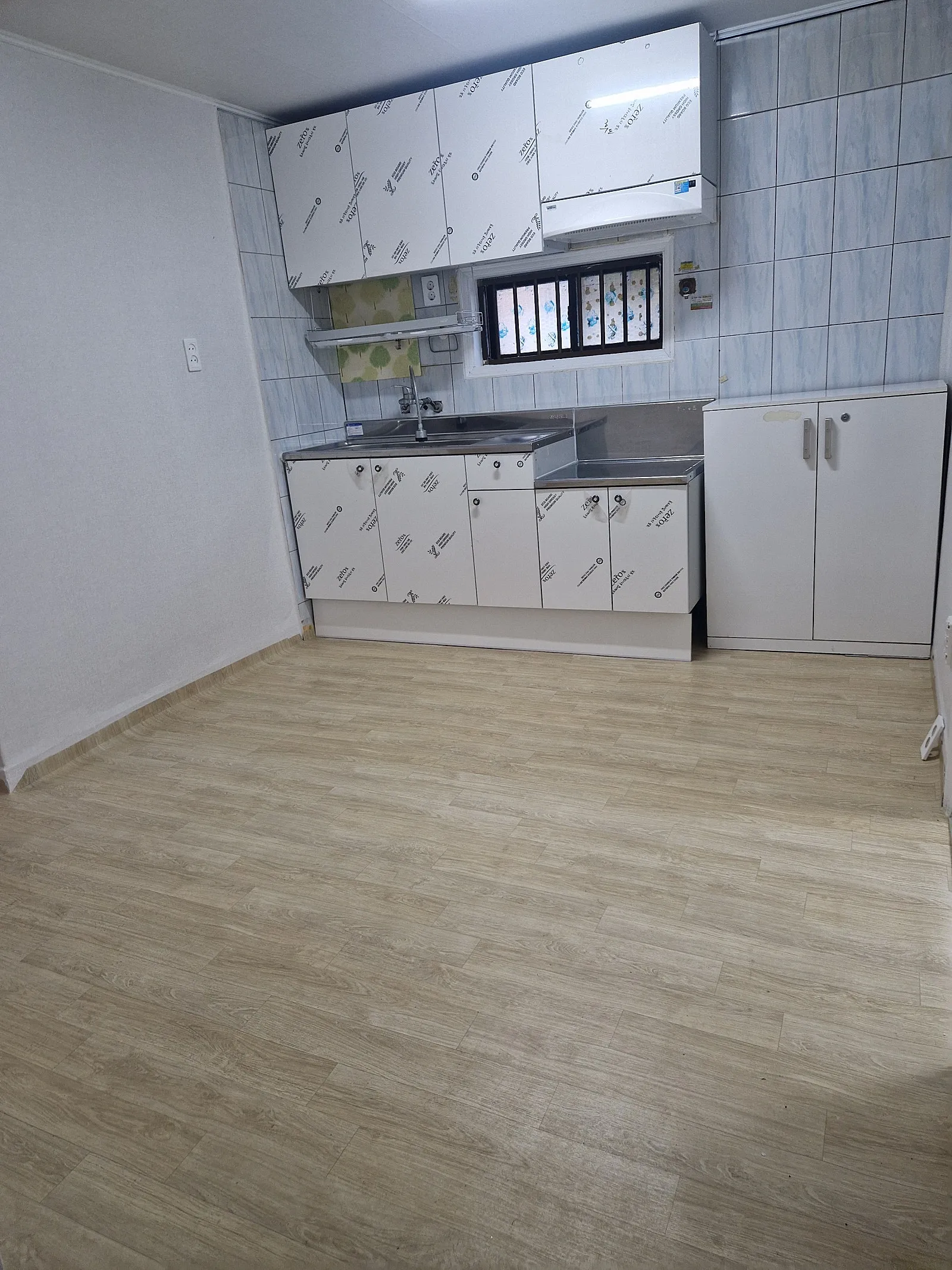 Room image 3