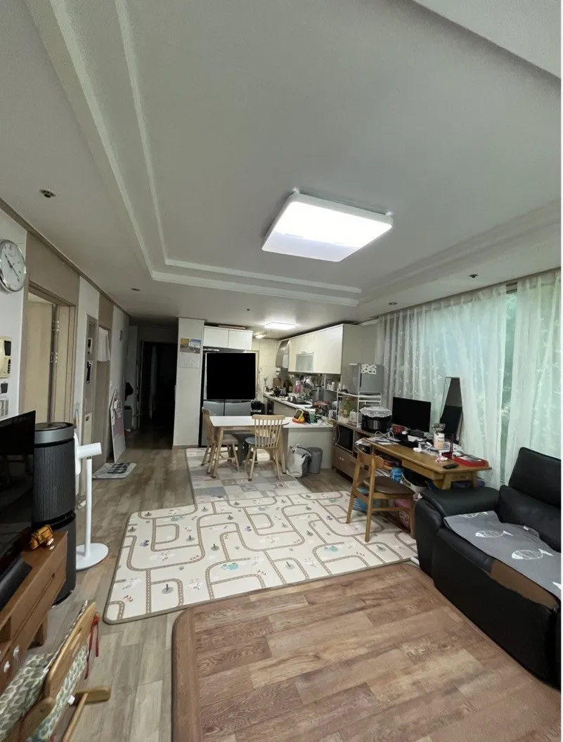 Room image 1