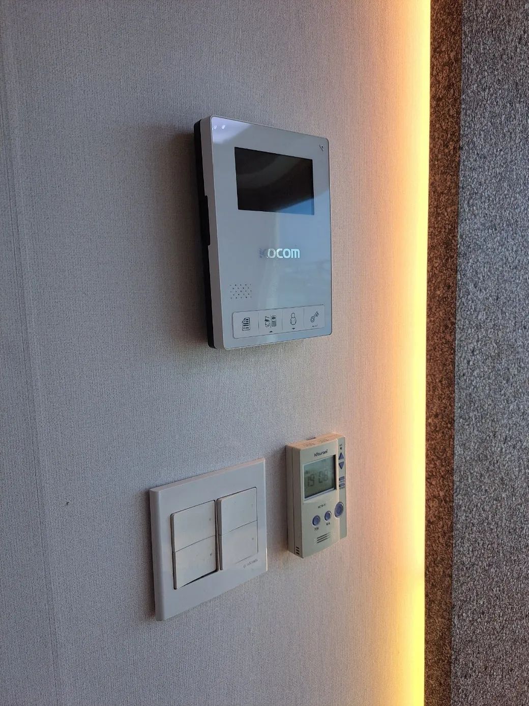 Room image 3
