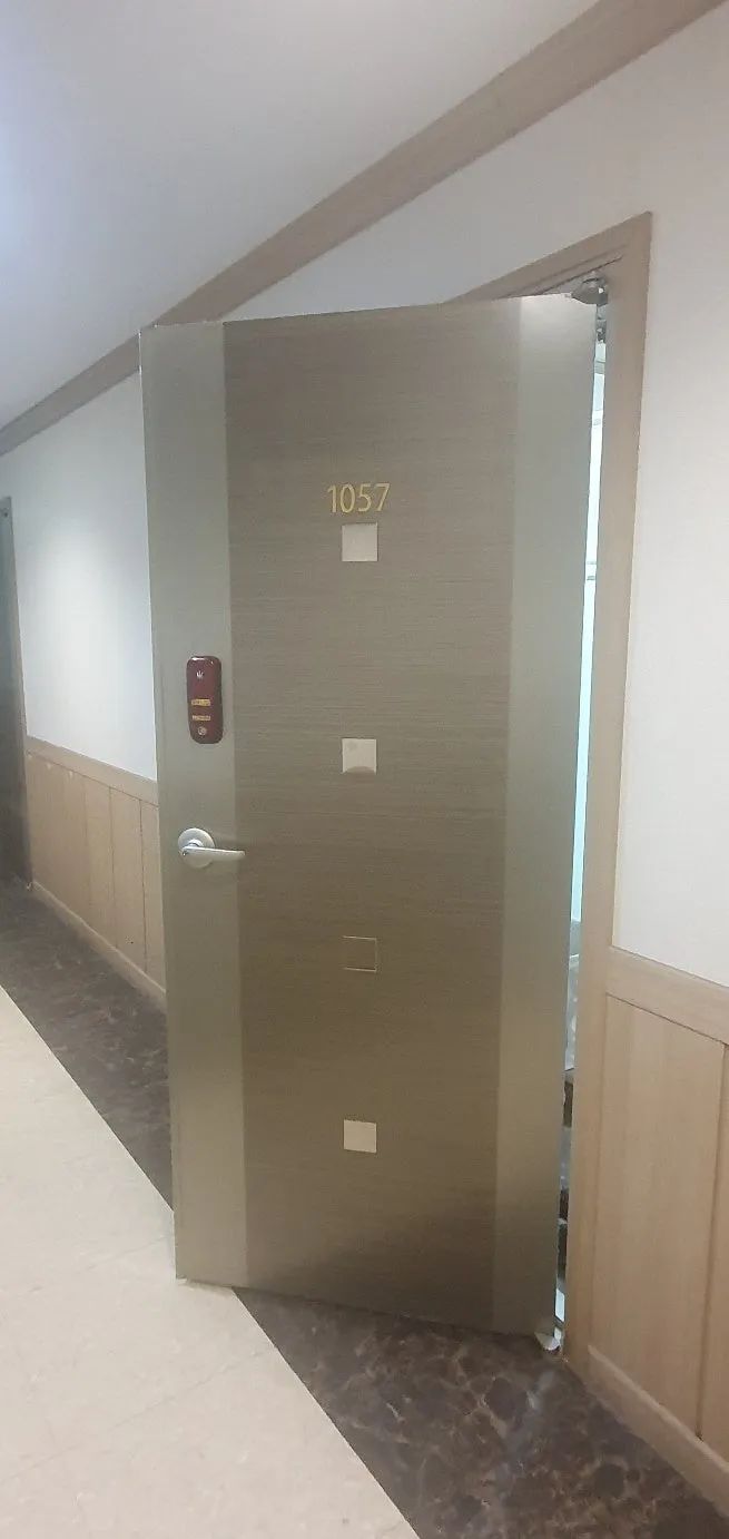 Room image 1