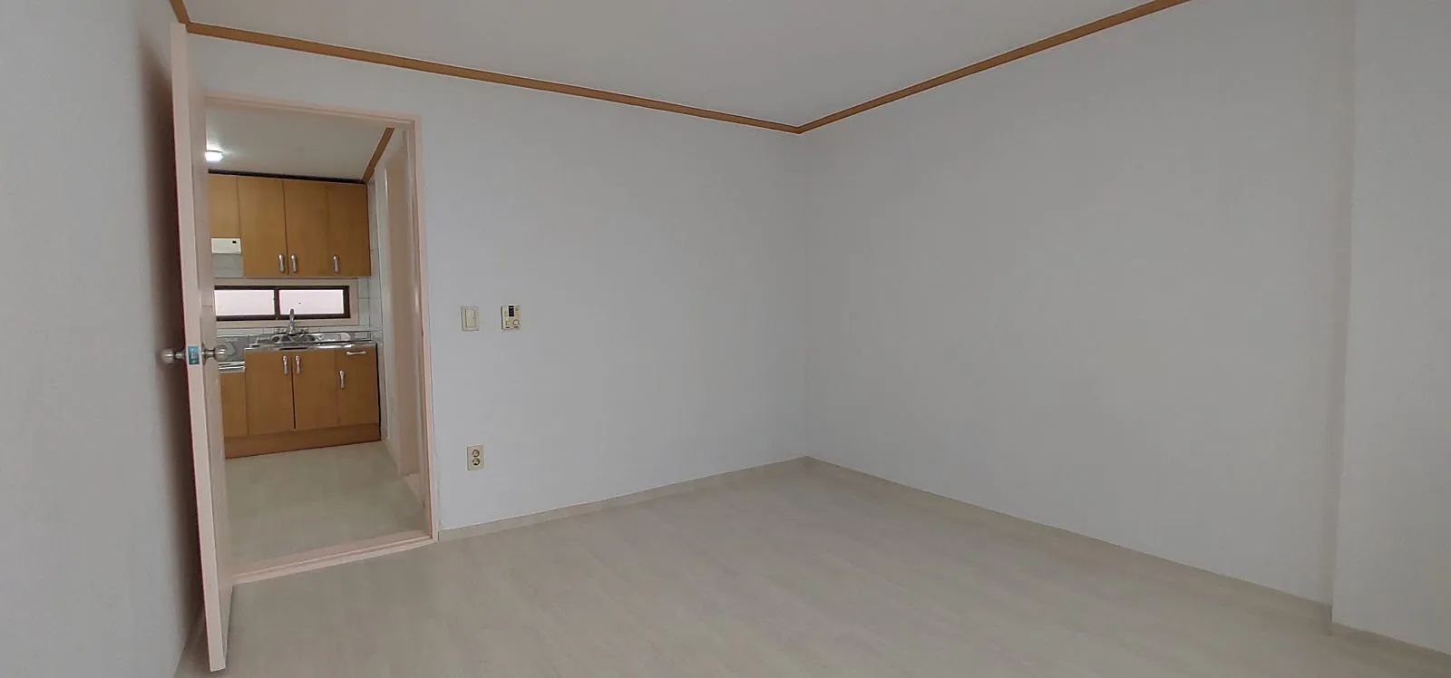 Room image 2