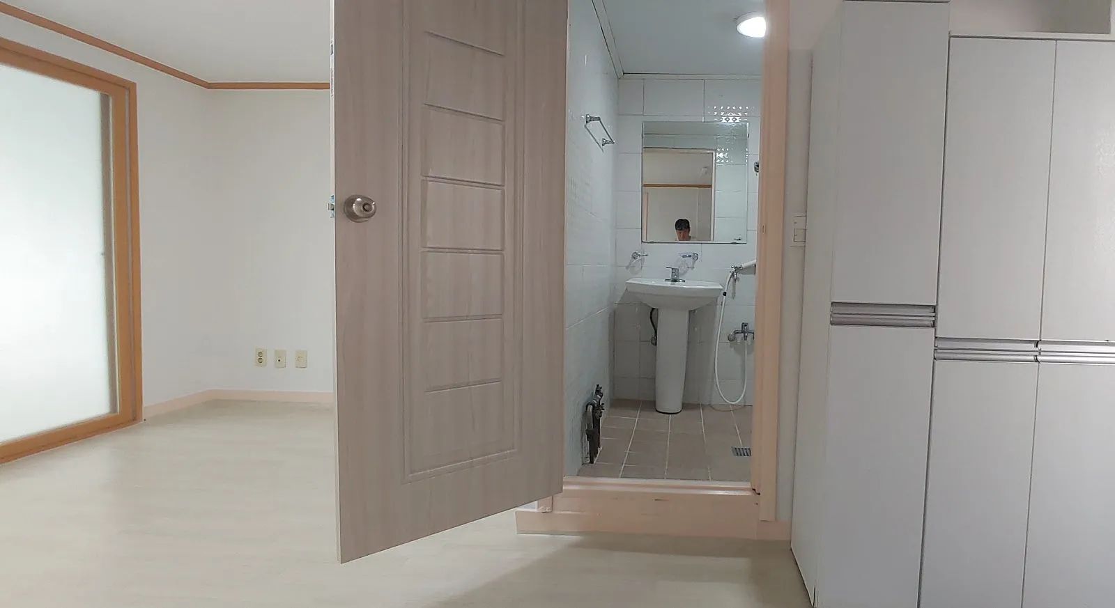 Room image 3