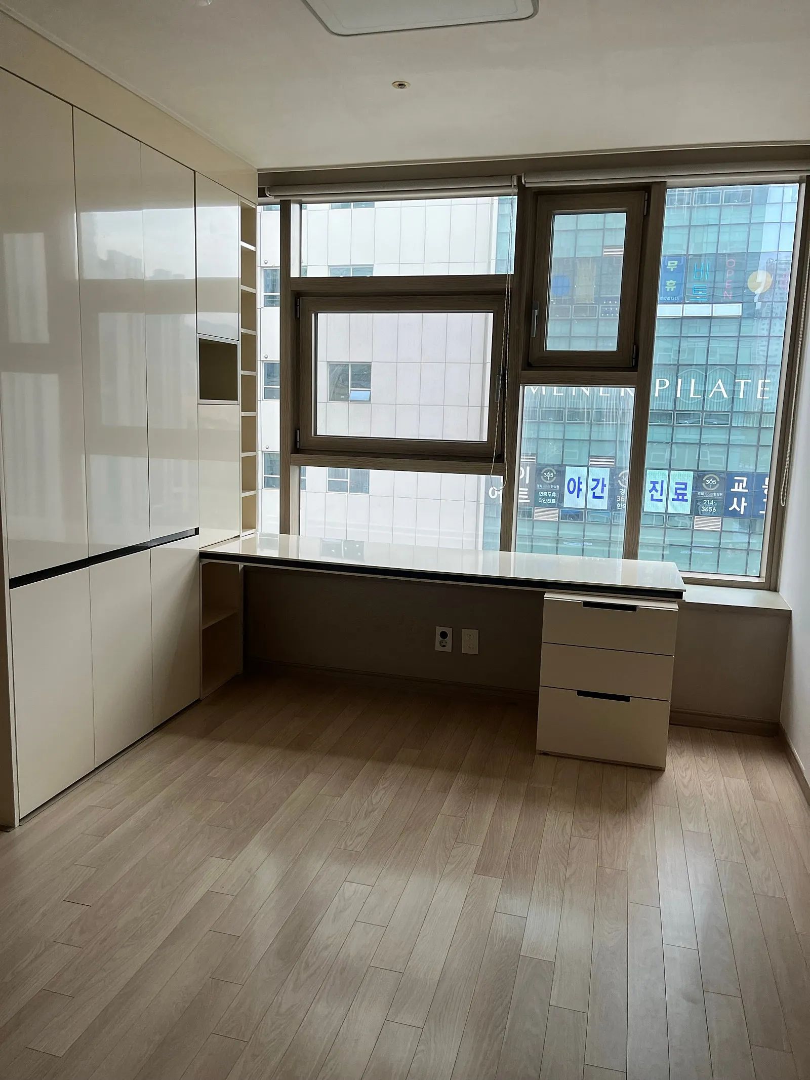 Room image 3